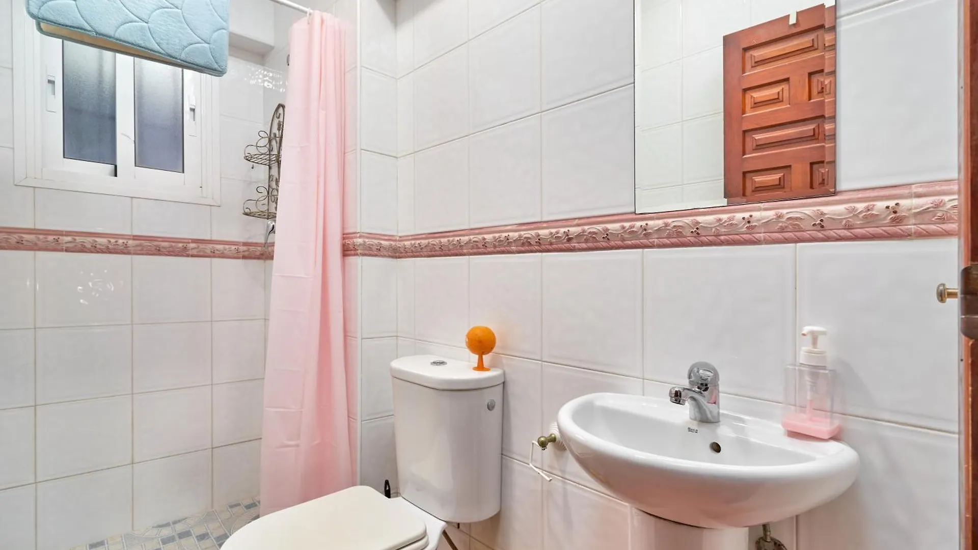 Charming Townhouse In Nueva Nerja Villa