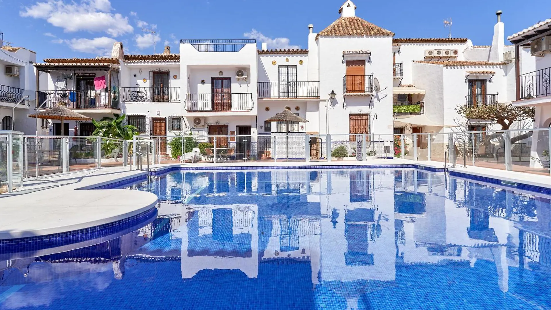 Charming Townhouse In Nueva Nerja Villa